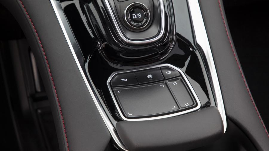 Детали интерьера Acura RDX 2018 года  (фото 53 из 54)